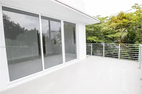 3374 Day Avenue Miami FL 33133