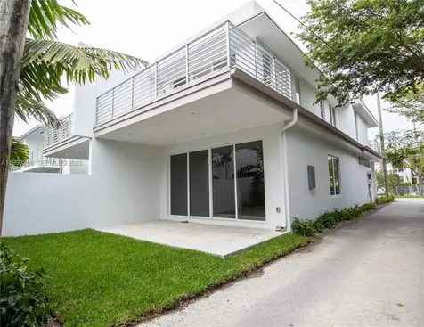 3374 Day Avenue Miami FL 33133