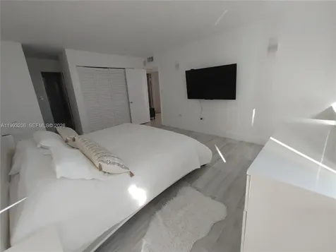 7135 Collins Avenue Miami Beach FL 33141