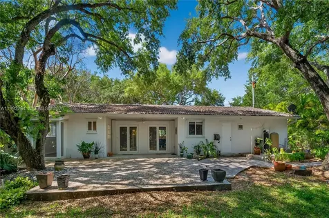 6767 SW 154th Street Palmetto Bay FL 33157