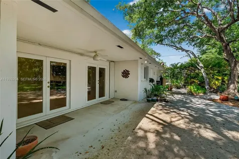 6767 SW 154th Street Palmetto Bay FL 33157