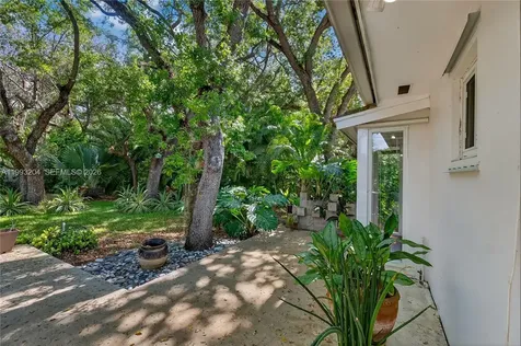 6767 SW 154th Street Palmetto Bay FL 33157