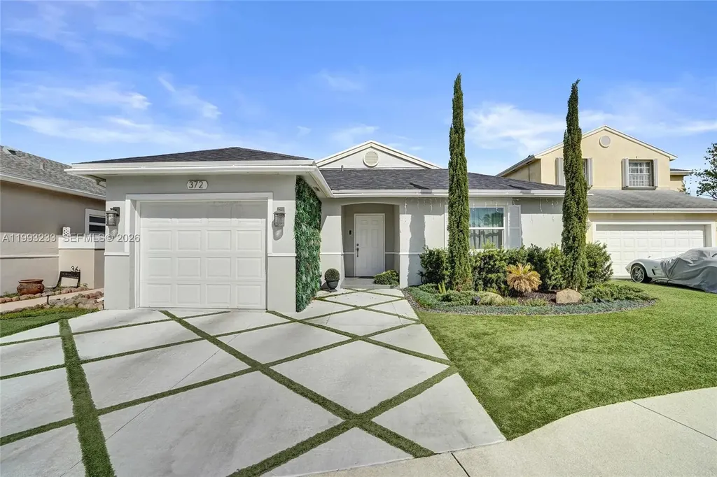 372 W Riverbend Drive Sunrise FL 33326