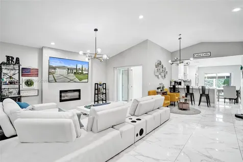 372 W Riverbend Drive Sunrise FL 33326