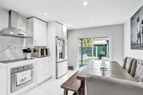 372 W Riverbend Drive Sunrise FL 33326