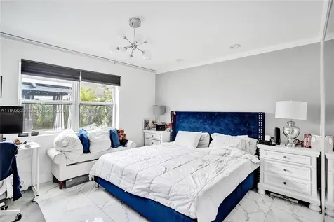 372 W Riverbend Drive Sunrise FL 33326