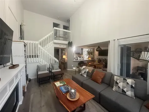 1054 SE 6th Court Dania Beach FL 33004
