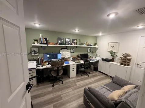 1054 SE 6th Court Dania Beach FL 33004