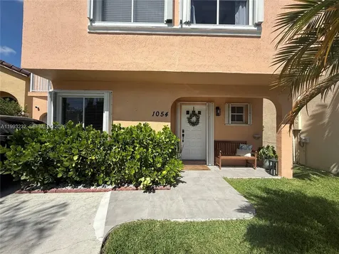 1054 SE 6th Court Dania Beach FL 33004