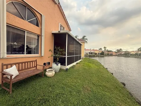 1054 SE 6th Court Dania Beach FL 33004