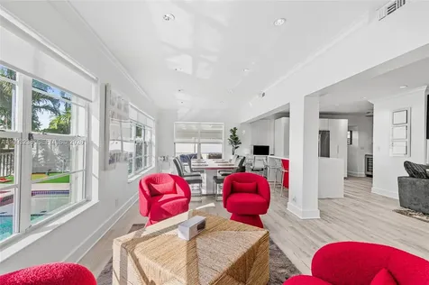 2207 NE 16th Avenue Wilton Manors FL 33305
