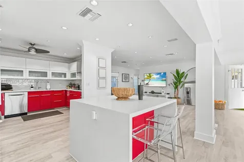 2207 NE 16th Avenue Wilton Manors FL 33305
