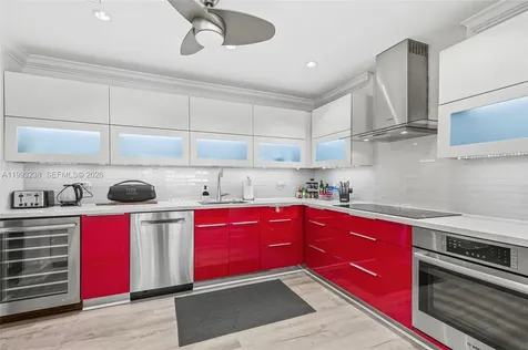 2207 NE 16th Avenue Wilton Manors FL 33305