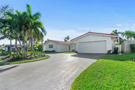 2207 NE 16th Avenue Wilton Manors FL 33305