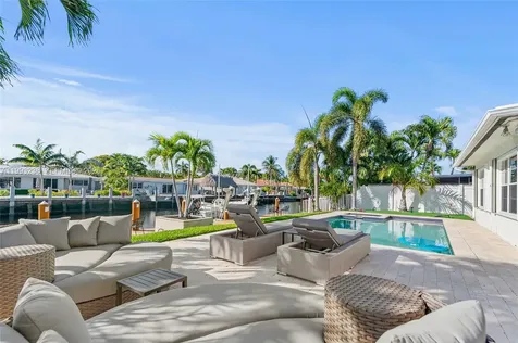 2207 NE 16th Avenue Wilton Manors FL 33305