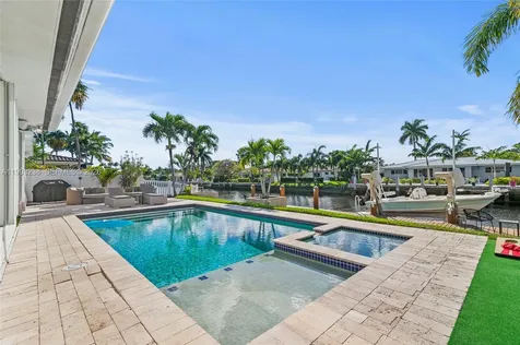2207 NE 16th Avenue Wilton Manors FL 33305