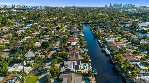 2207 NE 16th Avenue Wilton Manors FL 33305