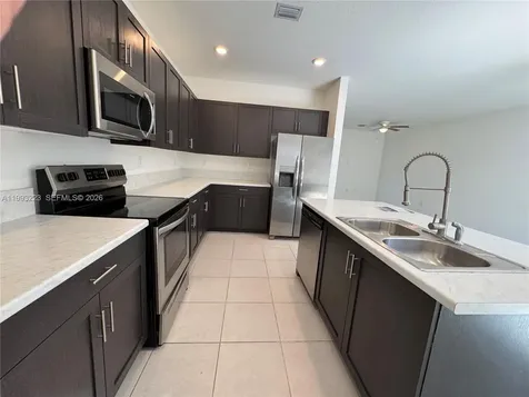 1110 SE 27th Terrace Homestead FL 33035