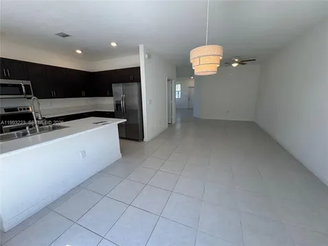 1110 SE 27th Terrace Homestead FL 33035