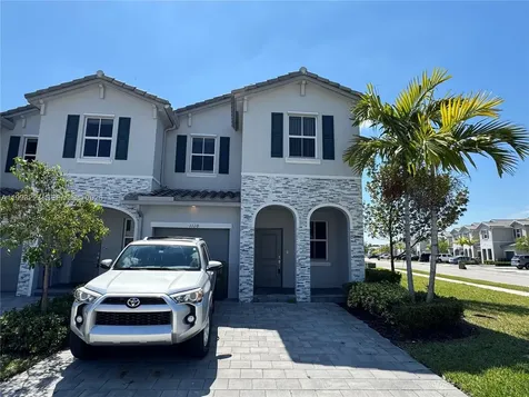 1110 SE 27th Terrace Homestead FL 33035