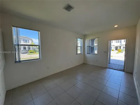 1110 SE 27th Terrace Homestead FL 33035