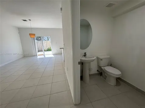 1110 SE 27th Terrace Homestead FL 33035