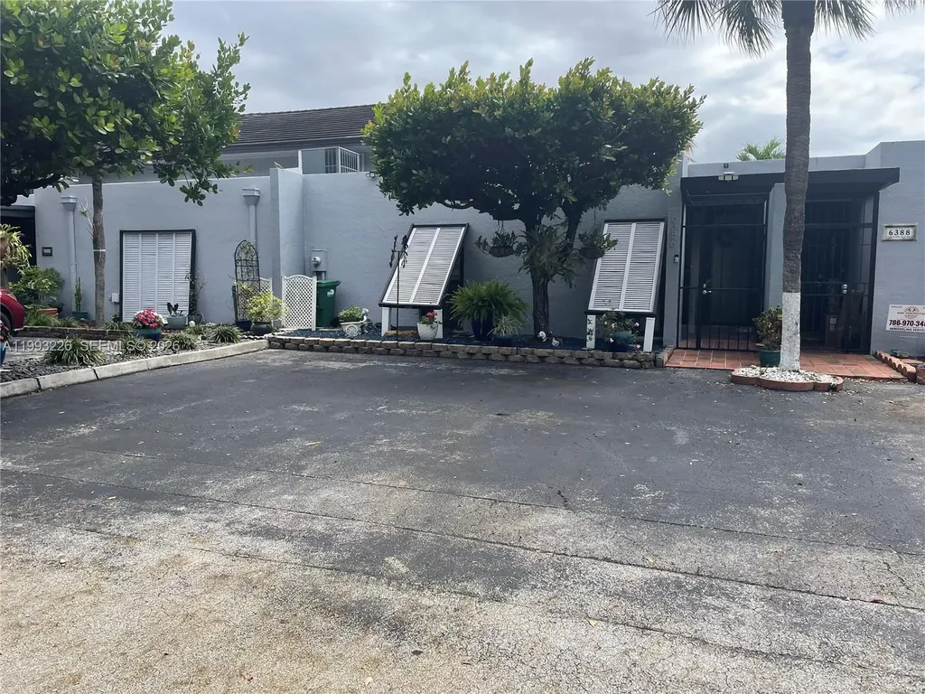 6386 Milk Wagon Lane Miami Lakes FL 33014