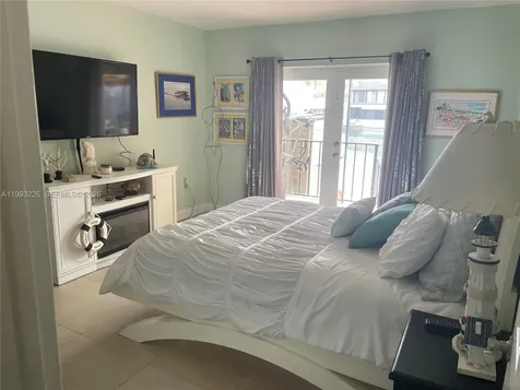 6386 Milk Wagon Lane Miami Lakes FL 33014
