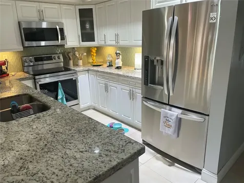 6386 Milk Wagon Lane Miami Lakes FL 33014