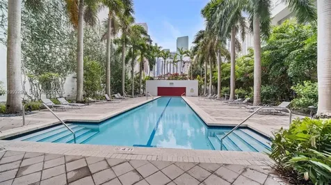 133 NE 2nd Avenue Miami FL 33132