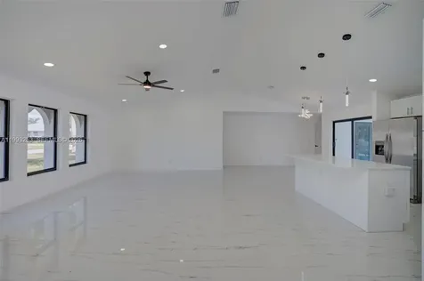 4305 SW 1st Avenue Cape Coral FL 33914