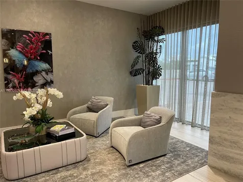 2301 S Ocean Drive Hollywood FL 33019