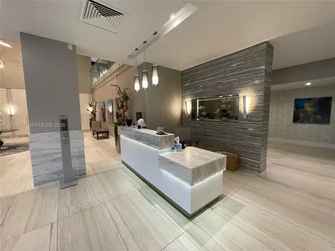 2301 S Ocean Drive Hollywood FL 33019