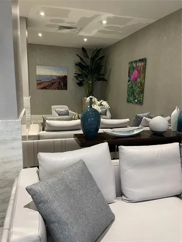 2301 S Ocean Drive Hollywood FL 33019