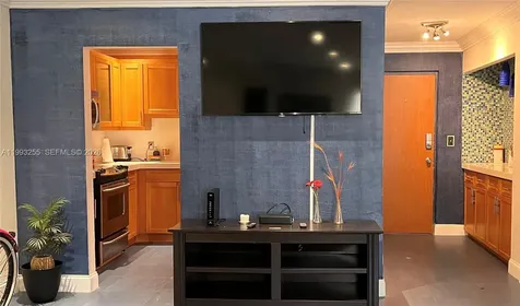 401 Golden Isles Drive Hallandale Beach FL 33009