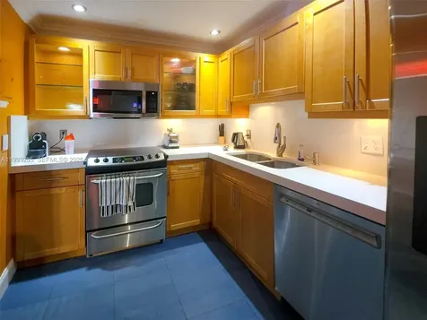 401 Golden Isles Drive Hallandale Beach FL 33009