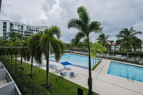 2950 NE 188th Street Aventura FL 33180
