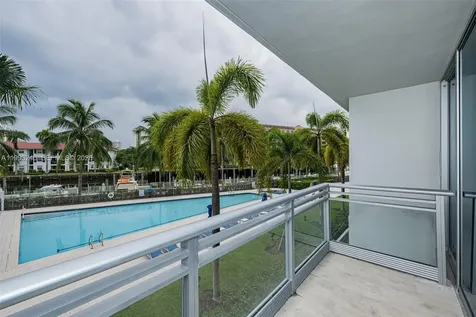 2950 NE 188th Street Aventura FL 33180