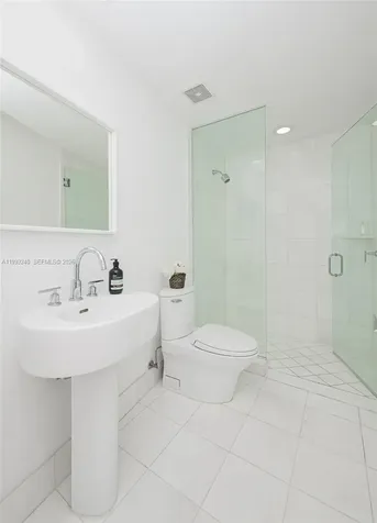 2950 NE 188th Street Aventura FL 33180