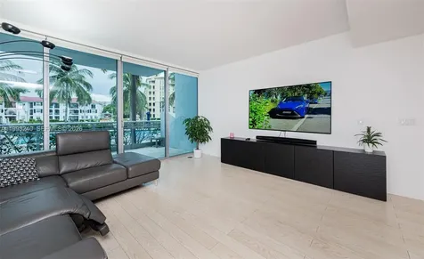 2950 NE 188th Street Aventura FL 33180