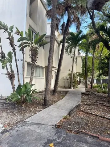1910 SW 17th Avenue Miami FL 33145