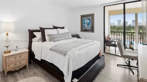 20301 W Country Club Drive Aventura FL 33180
