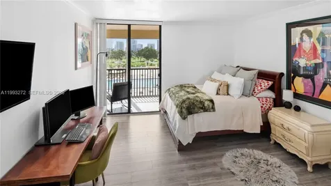 20301 W Country Club Drive Aventura FL 33180