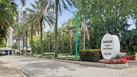 20301 W Country Club Drive Aventura FL 33180