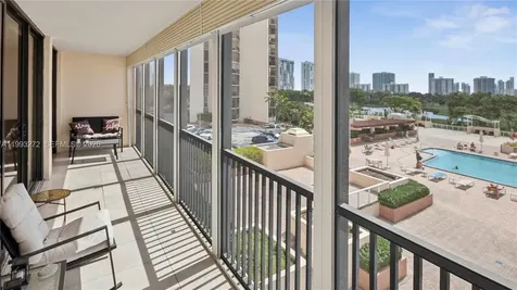 20301 W Country Club Drive Aventura FL 33180