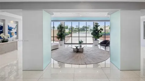 20301 W Country Club Drive Aventura FL 33180