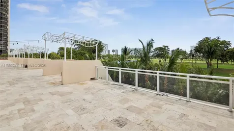 20301 W Country Club Drive Aventura FL 33180