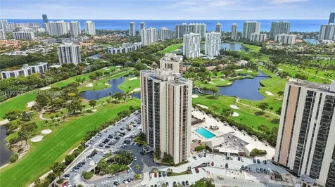 20301 W Country Club Drive Aventura FL 33180