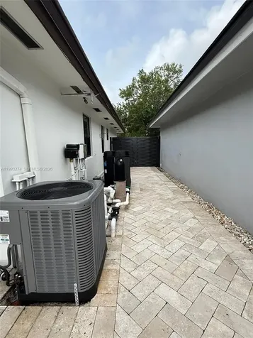 725 NW 135th Court Miami FL 33182