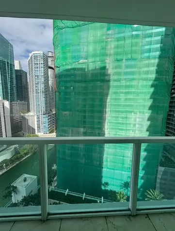 31 SE 5th Street Miami FL 33131